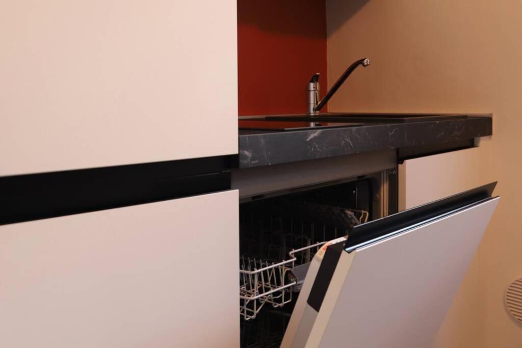 La Casa In Via Della Torre Apartment Модена Екстериор снимка
