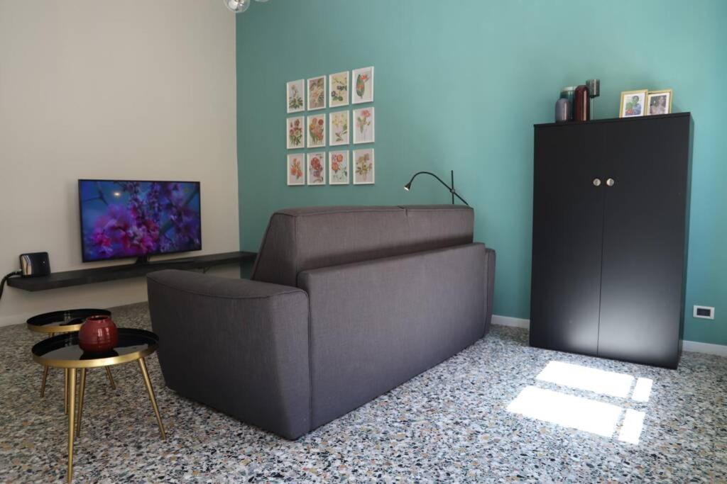 La Casa In Via Della Torre Apartment Модена Екстериор снимка